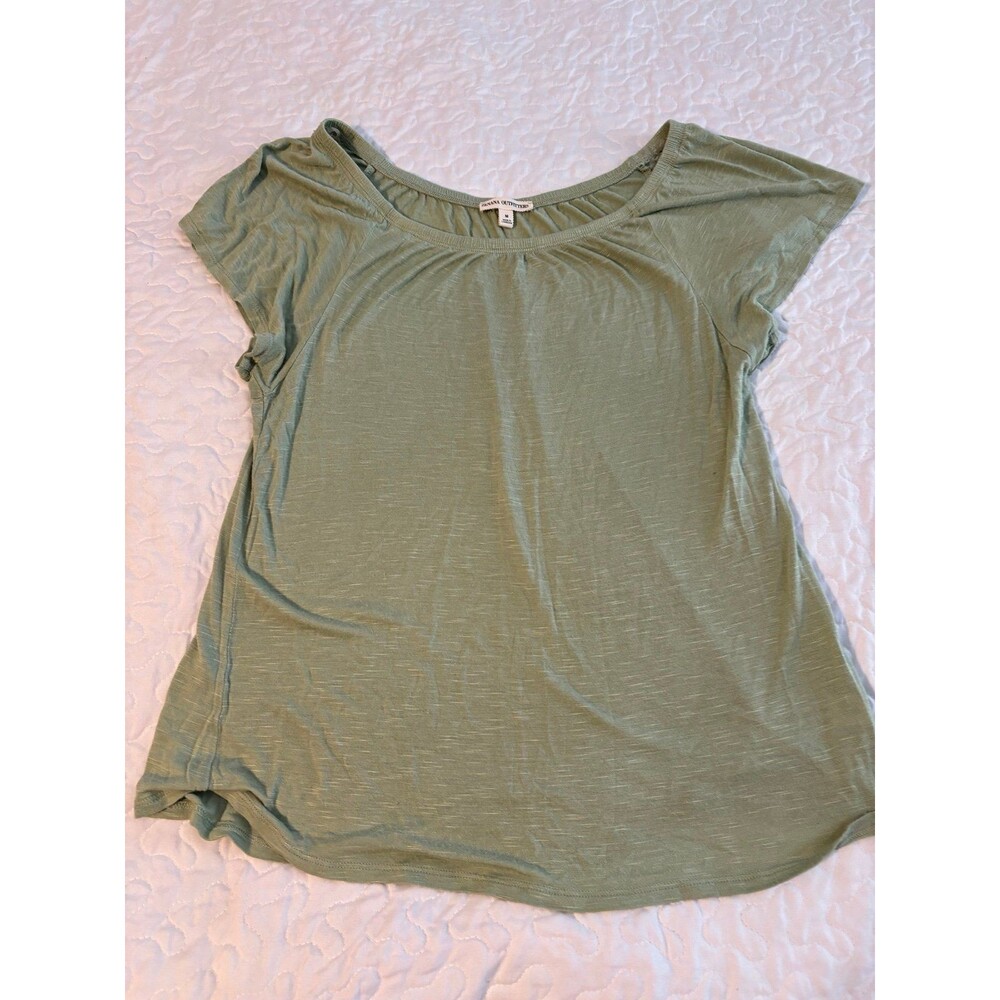 Zenana Outfitters olive green flowy top blouse size medium